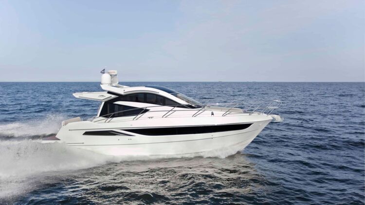 Катер Galeon 390 HTC